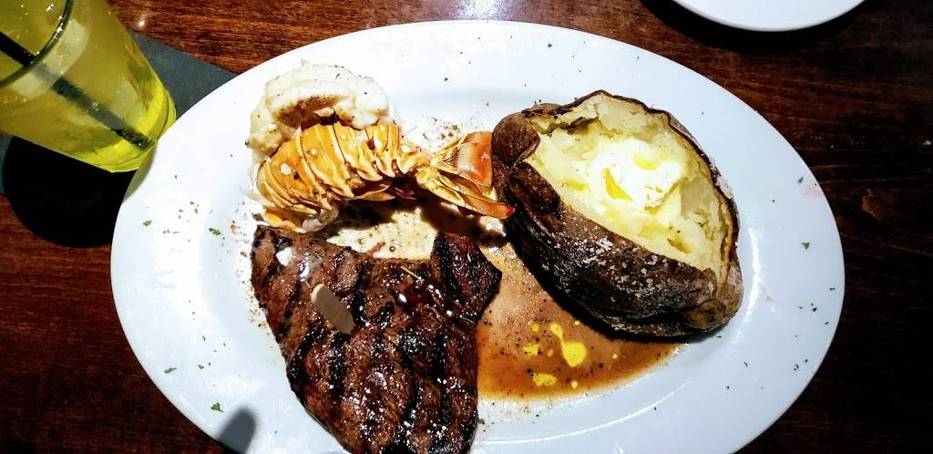 Brown Derby Belden Village | restaurant | 4670 Everhard Rd NW, Canton, OH 44718, USA | 3304944413 OR +1 330-494-4413