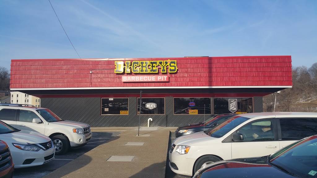 Dickeys Barbecue Pit | restaurant | 2411 Nazareth Rd, 25th Street Shopping Plaza, Easton, PA 18045, USA | 4845462488 OR +1 484-546-2488