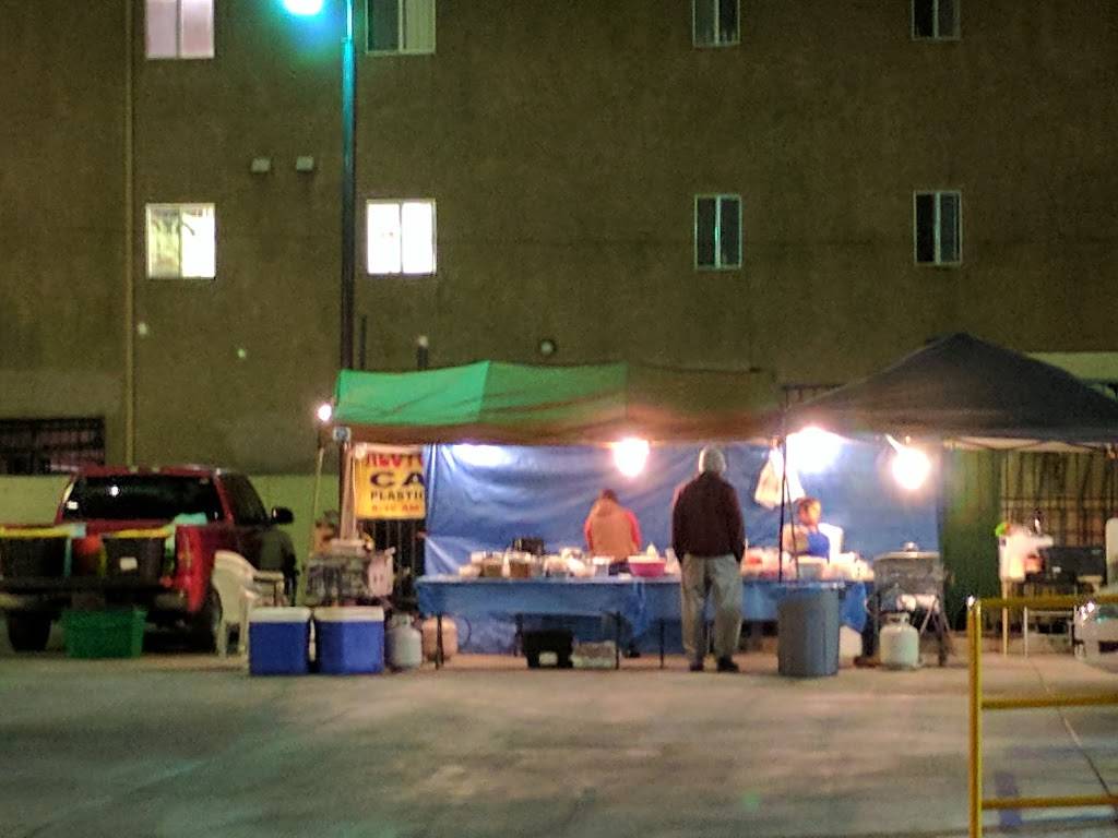 Antojitos Doña Gloria | restaurant | 1163 N Wilmington Blvd, Wilmington, CA 90744, USA | 4242248680 OR +1 424-224-8680