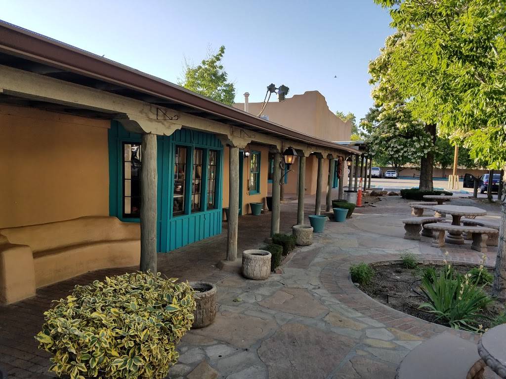 Backstreet Grill | restaurant | 1919 Old Town Rd NW #6, Albuquerque, NM 87104, USA | 5058425434 OR +1 505-842-5434