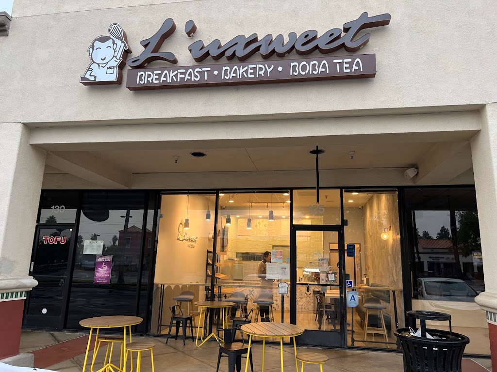 Luxweet Bakery Cafe | restaurant | 4200 Chino Hills Pkwy #125, Chino Hills, CA 91709, USA | 9093067169 OR +1 909-306-7169