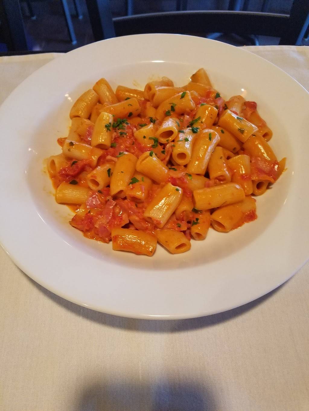 Benvenuto restaurant and lounge | restaurant | 1785 Cranston St, Cranston, RI 02920, USA | 4014376572 OR +1 401-437-6572