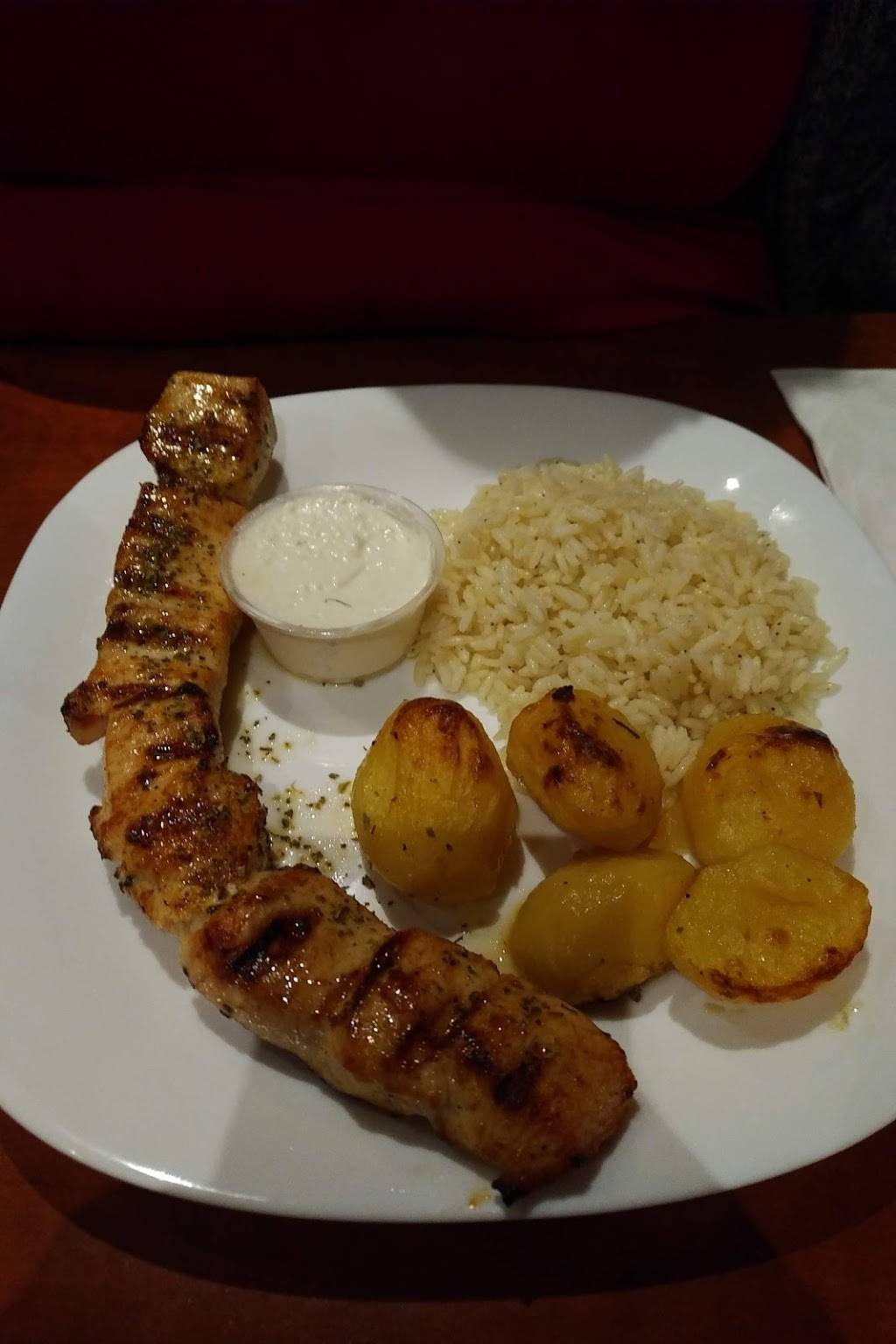 Navayo Greek Bistro | restaurant | 2258 Kingston Rd, Scarborough, ON M1N 1T9, Canada | 4162651818 OR +1 416-265-1818