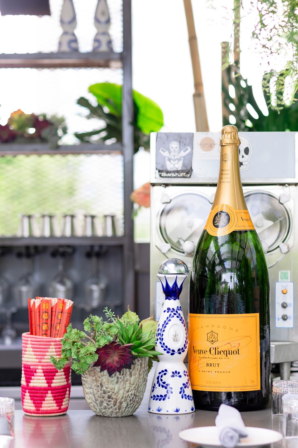 The Cape Restaurant & Beach Bar | restaurant | 700 Avalon Blvd, Alpharetta, GA 30009, USA | 6784592423 OR +1 678-459-2423