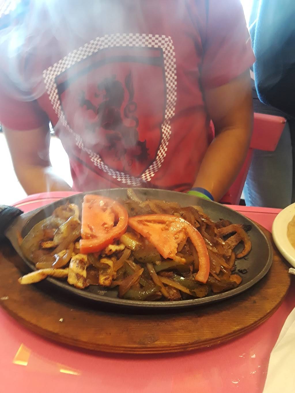 El Maguey | restaurant | 9817 SW 40th St, Miami, FL 33165, USA | 3052071100 OR +1 305-207-1100