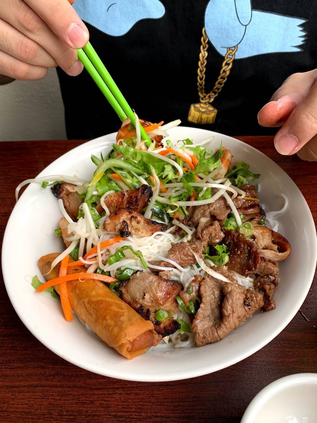 Monster Phở | restaurant | 3905 Broadway, Oakland, CA 94611, USA | 5107884459 OR +1 510-788-4459