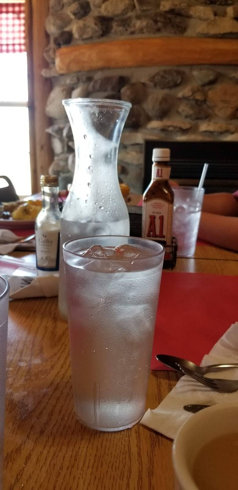 Farmhouse Restaurant | restaurant | 9100 US-2, Gould City, MI 49838, USA | 9064776220 OR +1 906-477-6220