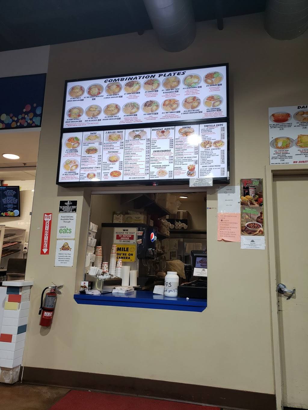 Robertos Taco Shop | restaurant | 7155 Grand Montecito Pkwy, Las Vegas, NV 89149, USA | 7023969159 OR +1 702-396-9159