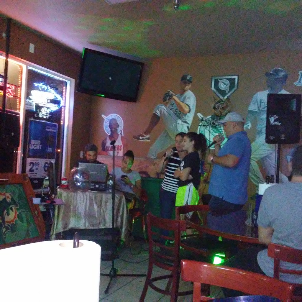 Back of the Road Sports Grill | restaurant | 15420 SW 136th St, Miami, FL 33196, USA | 3052555222 OR +1 305-255-5222