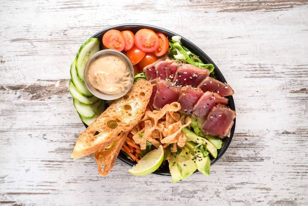 SHAKER | restaurant | 3050 Boulevard de Portland # N36, Sherbrooke, QC J1L 1K1, Canada | 8194163134 OR +1 819-416-3134