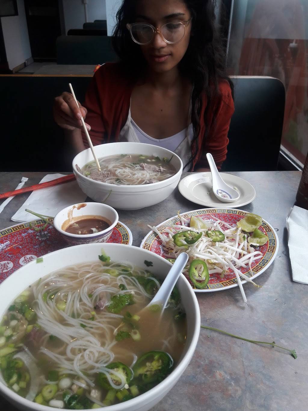 Pho LLC | restaurant | 350 Albert St, East Lansing, MI 48823, USA | 5175744919 OR +1 517-574-4919