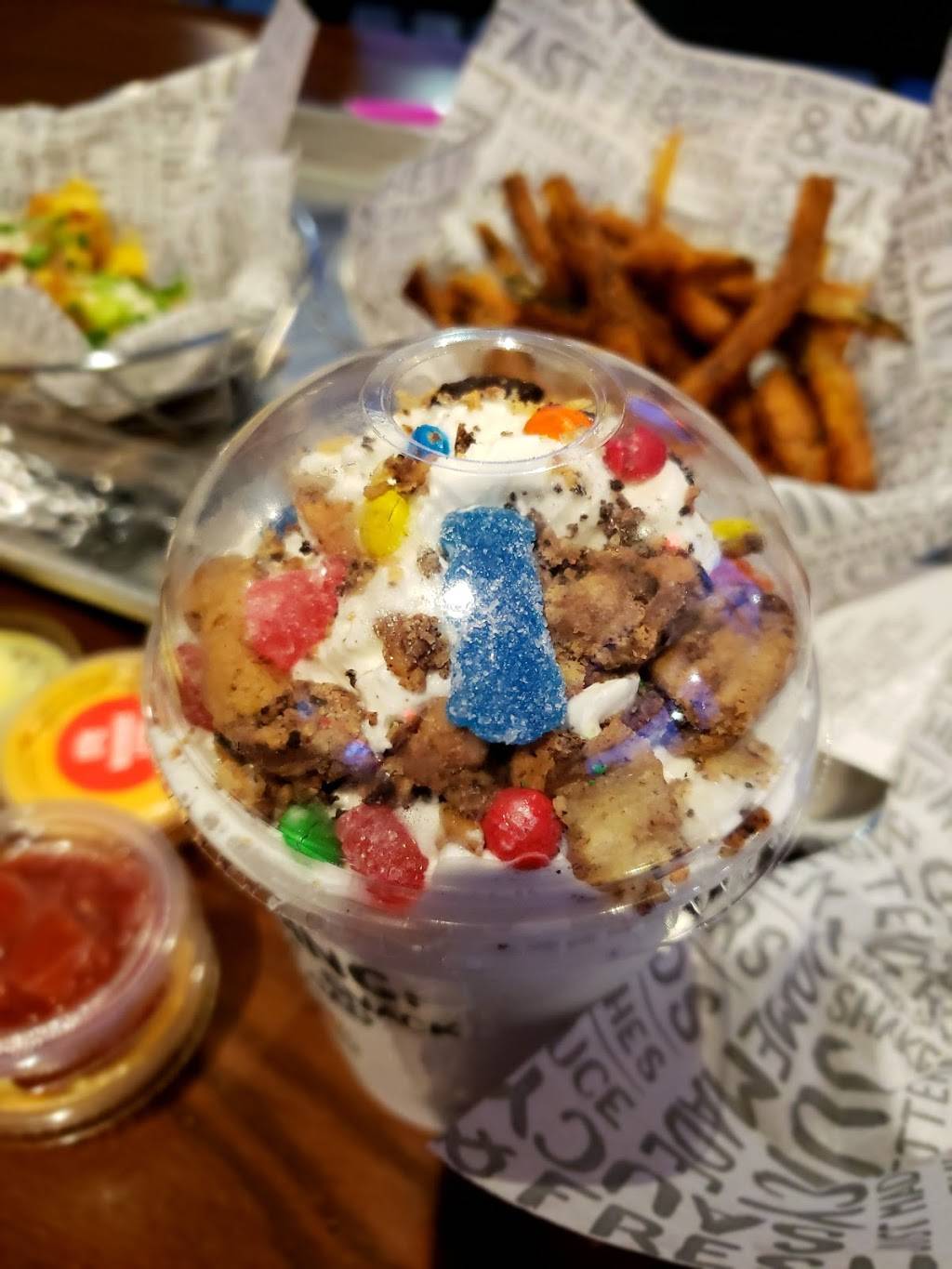 PDQ Restaurant | restaurant | 1320 N Meacham Rd, Schaumburg, IL 60173, USA | 8479473148 OR +1 847-947-3148