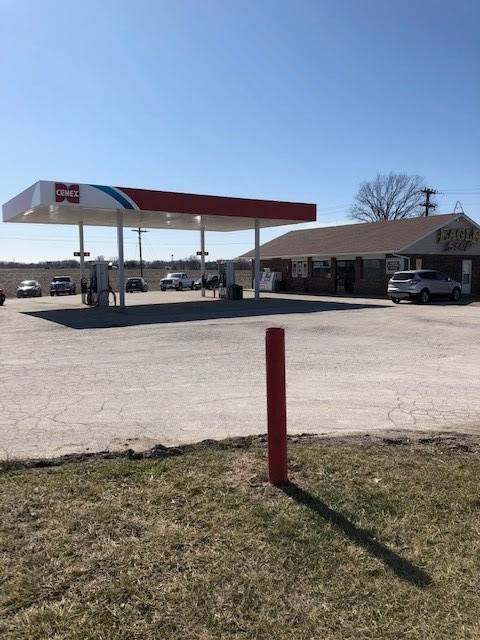 135 Eagle Stop | meal takeaway | 16850 State Hwy 135, Boonville, MO 65233, USA | 6608823215 OR +1 660-882-3215