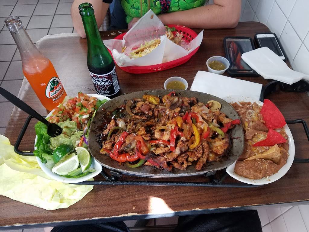 Los Panchitos Mexican & Seafood | restaurant | 3602 Midway Dr, San Diego, CA 92110, USA | 6195231981 OR +1 619-523-1981