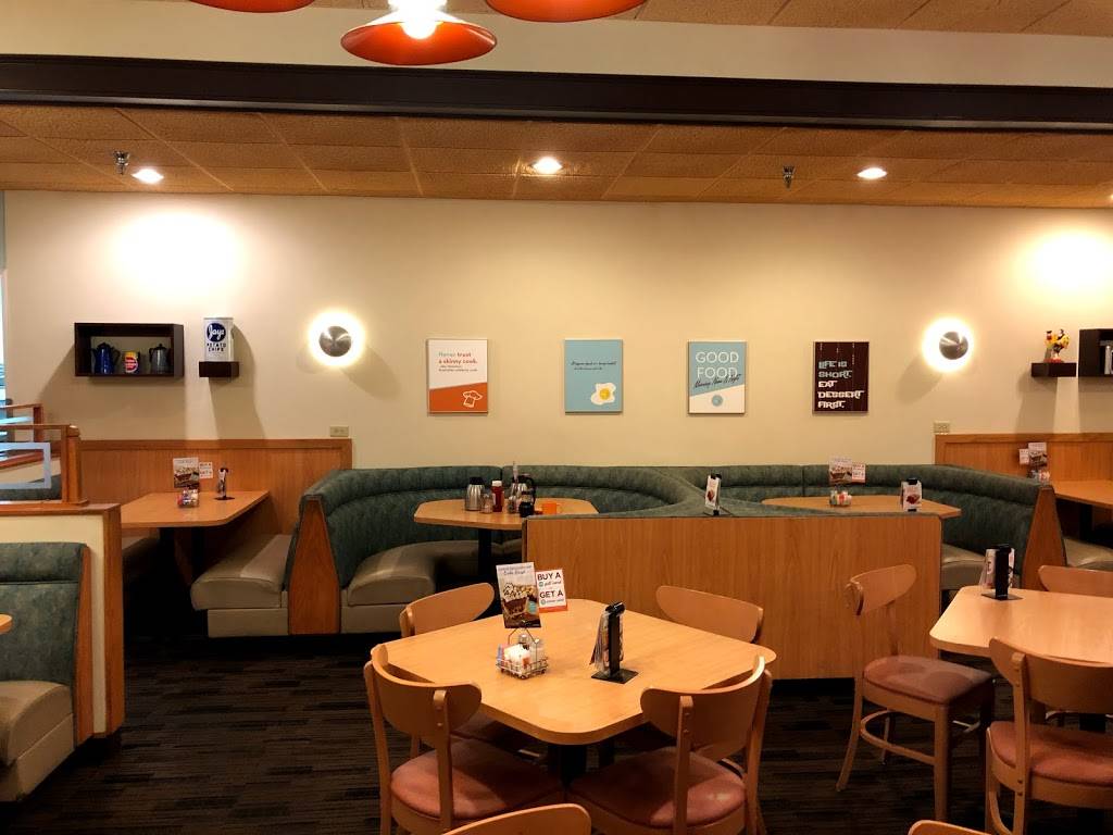 Village Inn | bakery | 1995 W Lumsden Rd, Brandon, FL 33511, USA | 8136577382 OR +1 813-657-7382
