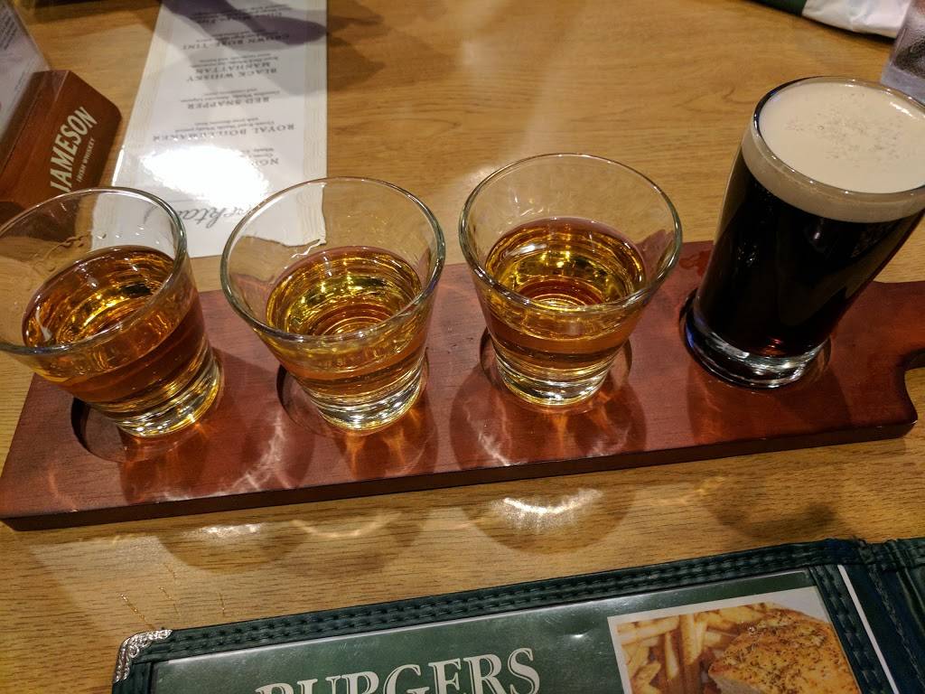 George Murphys at the Creek | restaurant | 36000 W Seven Mile Rd, Livonia, MI 48152, USA | 2484731300 OR +1 248-473-1300