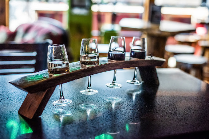 SHINDIGS Kitchen & Social | restaurant | 26433 W Hwy 53, Hauser, ID 83854, USA | 2089810025 OR +1 208-981-0025