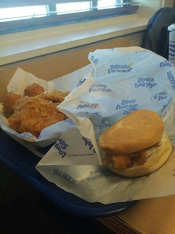 Long John Silvers | restaurant | 1027 Conant St, Maumee, OH 43537, USA | 4198931337 OR +1 419-893-1337