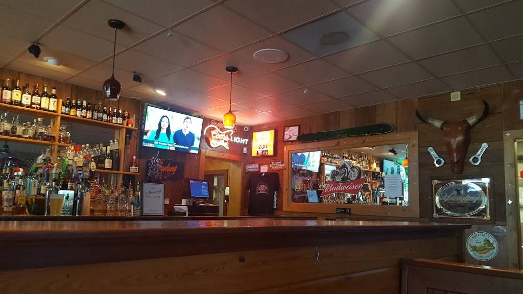 The Mustang Grill and Bar | restaurant | 13232 FL-45, Archer, FL 32618, USA | 3524953100 OR +1 352-495-3100