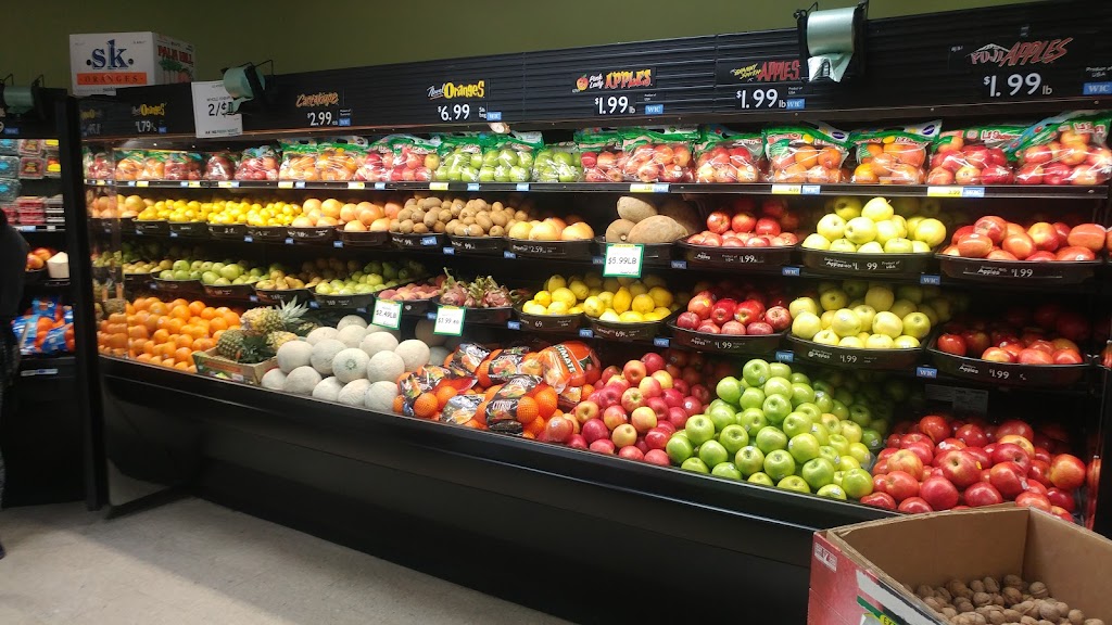 Akins Fresh Market | bakery | 106 F St SW, Quincy, WA 98848, USA | 5097874421 OR +1 509-787-4421