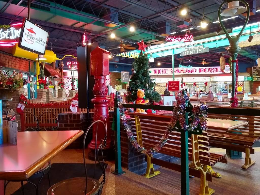 Portillos Hot Dogs | meal takeaway | 134 E Lake St, Bloomingdale, IL 60108, USA | 6303513855 OR +1 630-351-3855