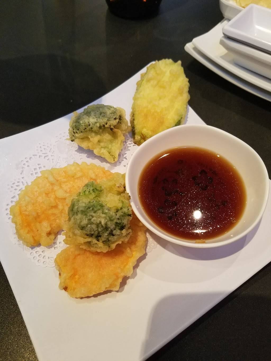 Sushi 21 | restaurant | 4965 W Tropicana Ave #102, Las Vegas, NV 89103, USA | 7029522500 OR +1 702-952-2500