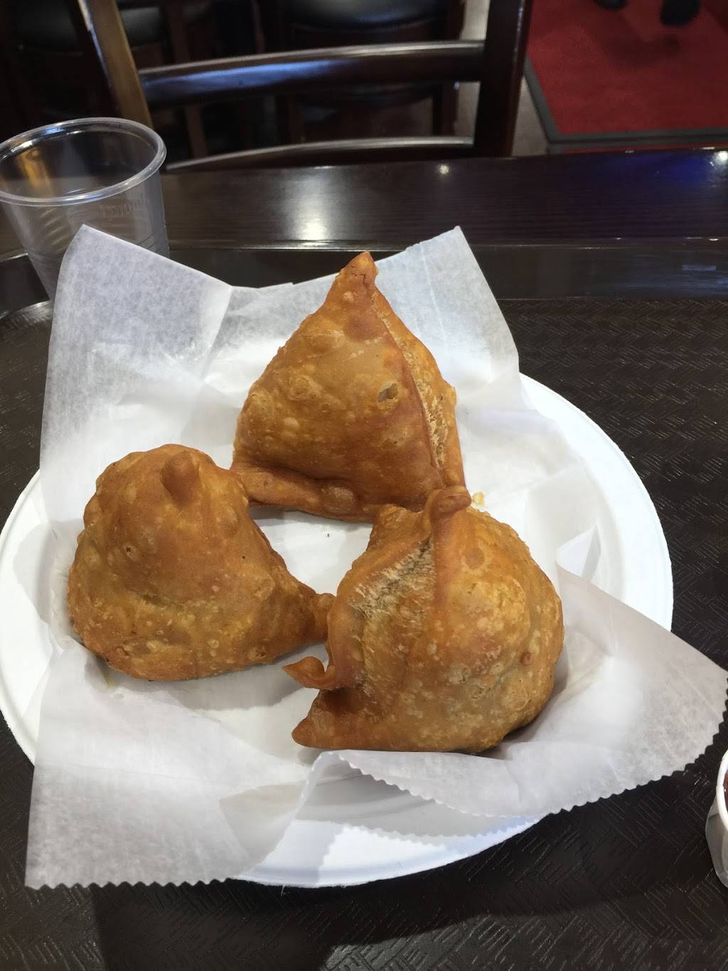 Harry Sweets & Snacks | restaurant | 248-6 Union Tpke, Queens, NY 11426, USA | 7183470888 OR +1 718-347-0888