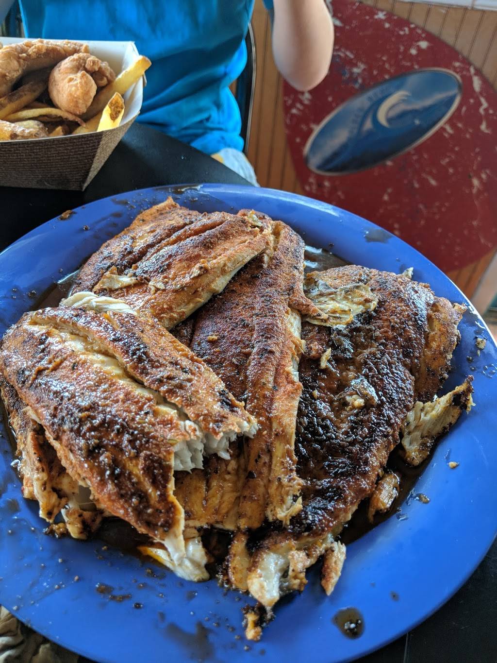 Mermaids Island Grill | restaurant | 102 Jordan Blvd, Holden Beach, NC 28462, USA | 9108424999 OR +1 910-842-4999