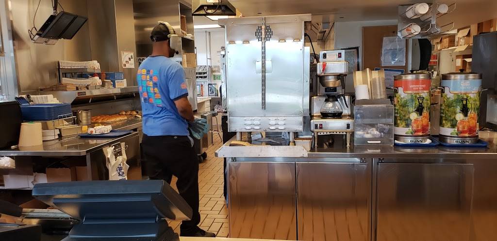 White Castle | restaurant | 680 W Karsch Blvd, Farmington, MO 63640, USA | 5737471094 OR +1 573-747-1094