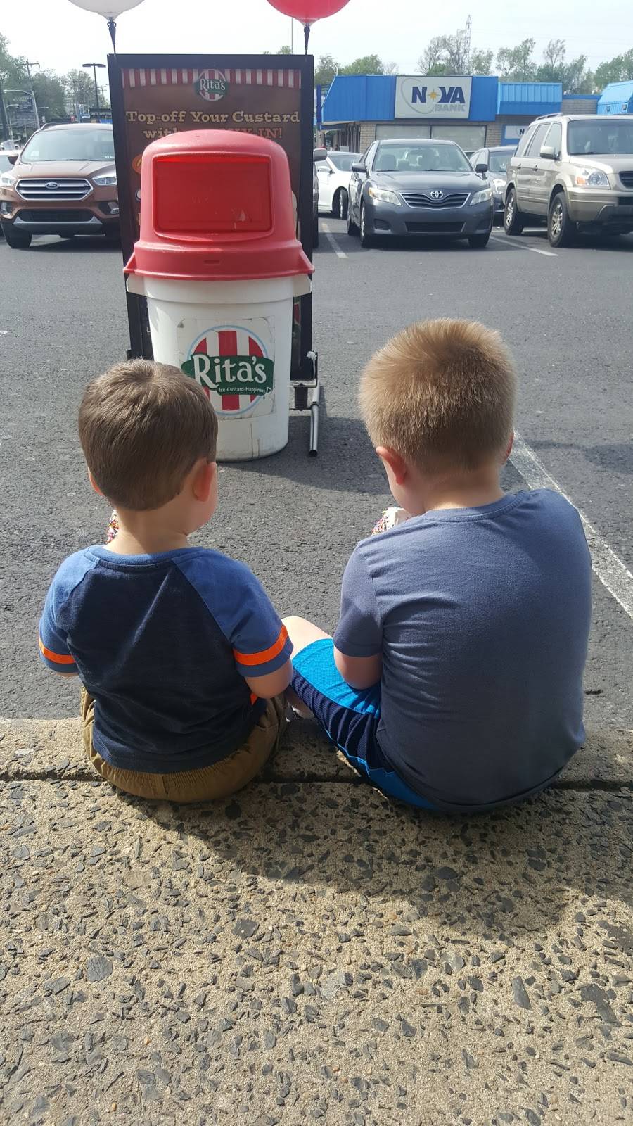 Ritas Italian Ice & Frozen Custard | restaurant | 1709 Grant Ave, Philadelphia, PA 19115, USA | 2156739490 OR +1 215-673-9490