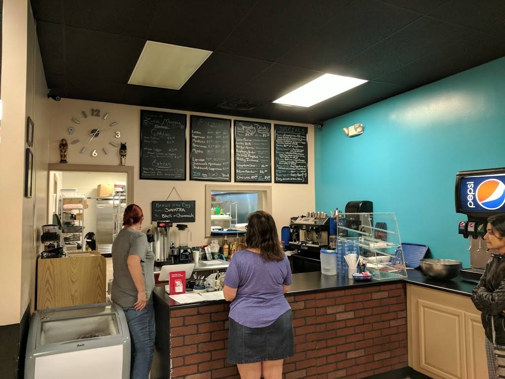 Lucie Monroes Mediterranean Cafe | restaurant | 1301 S Main St, Blacksburg, VA 24060, USA | 5403159378 OR +1 540-315-9378