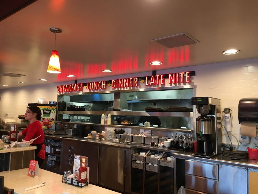 Dennys | restaurant | 1555 E F St, Oakdale, CA 95361, USA | 2098470242 OR +1 209-847-0242