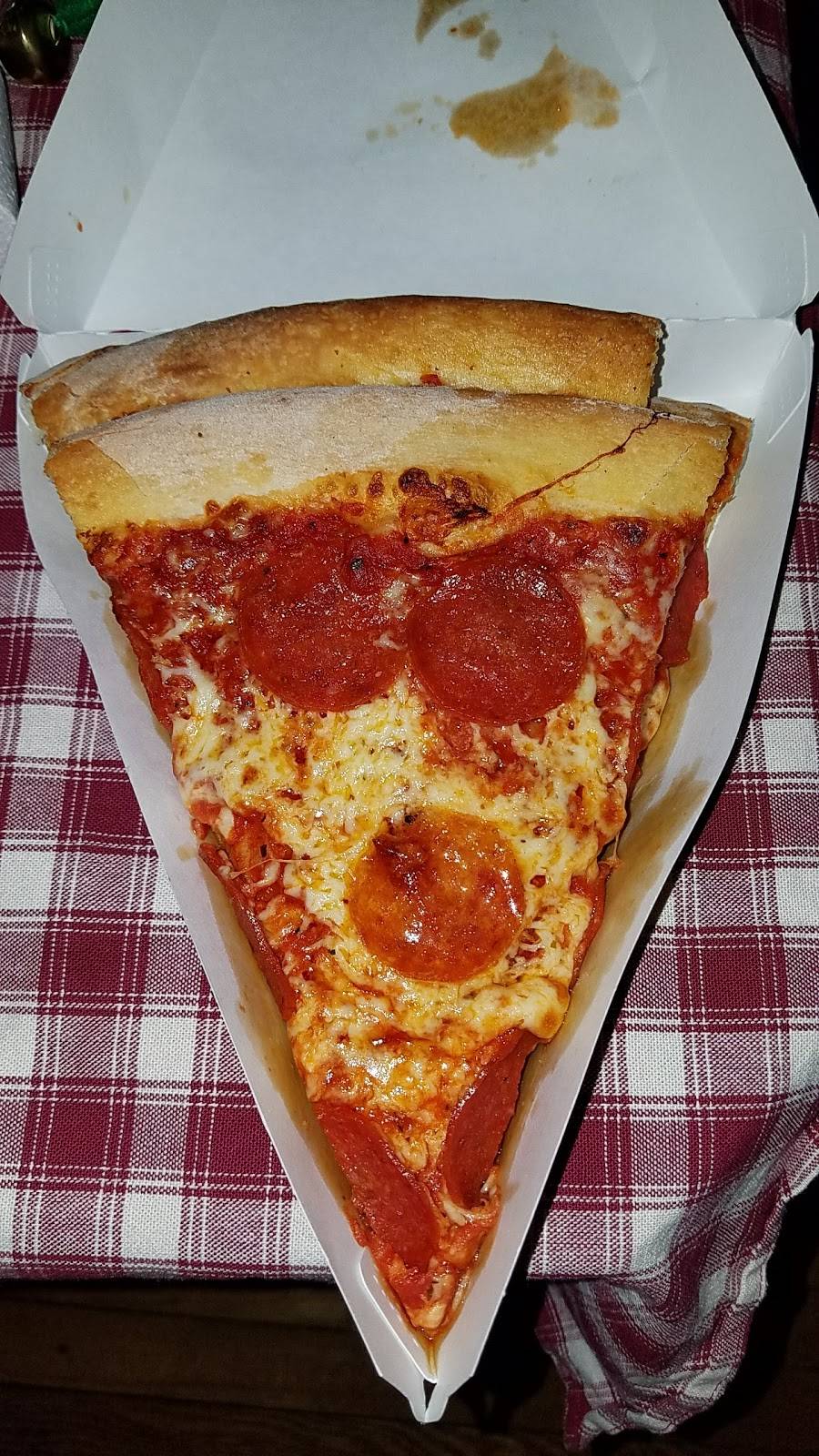 Pizza Pit | restaurant | 1860 E Washington Ave, Madison, WI 53704, USA | 6082467733 OR +1 608-246-7733