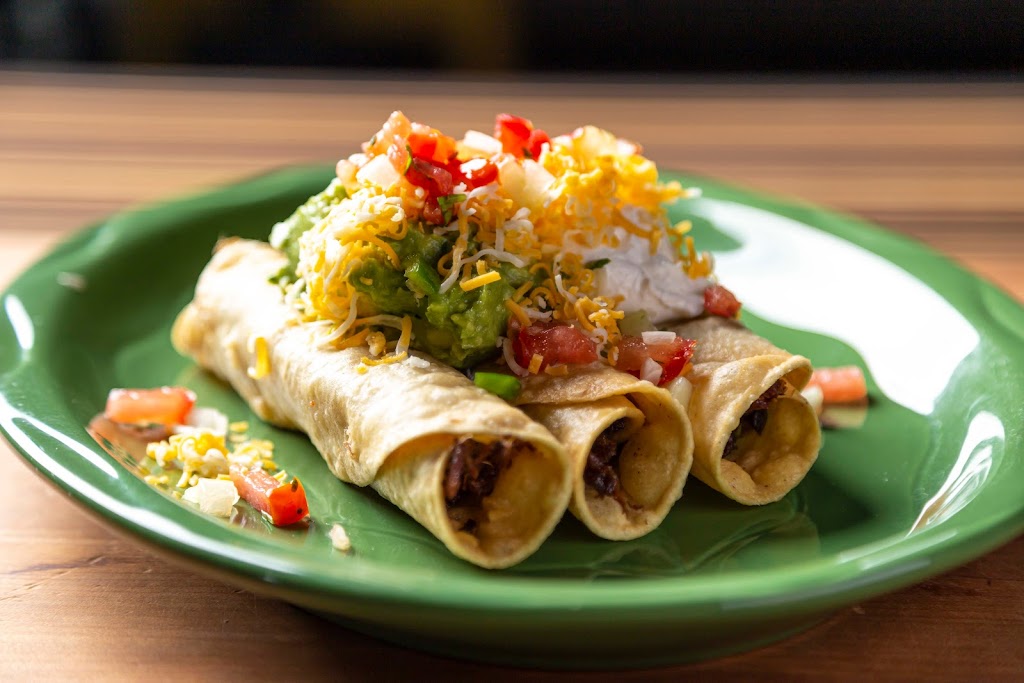 Macayos Mexican Food | restaurant | 8608 E Shea Blvd, Scottsdale, AZ 85260, USA | 4805900658 OR +1 480-590-0658