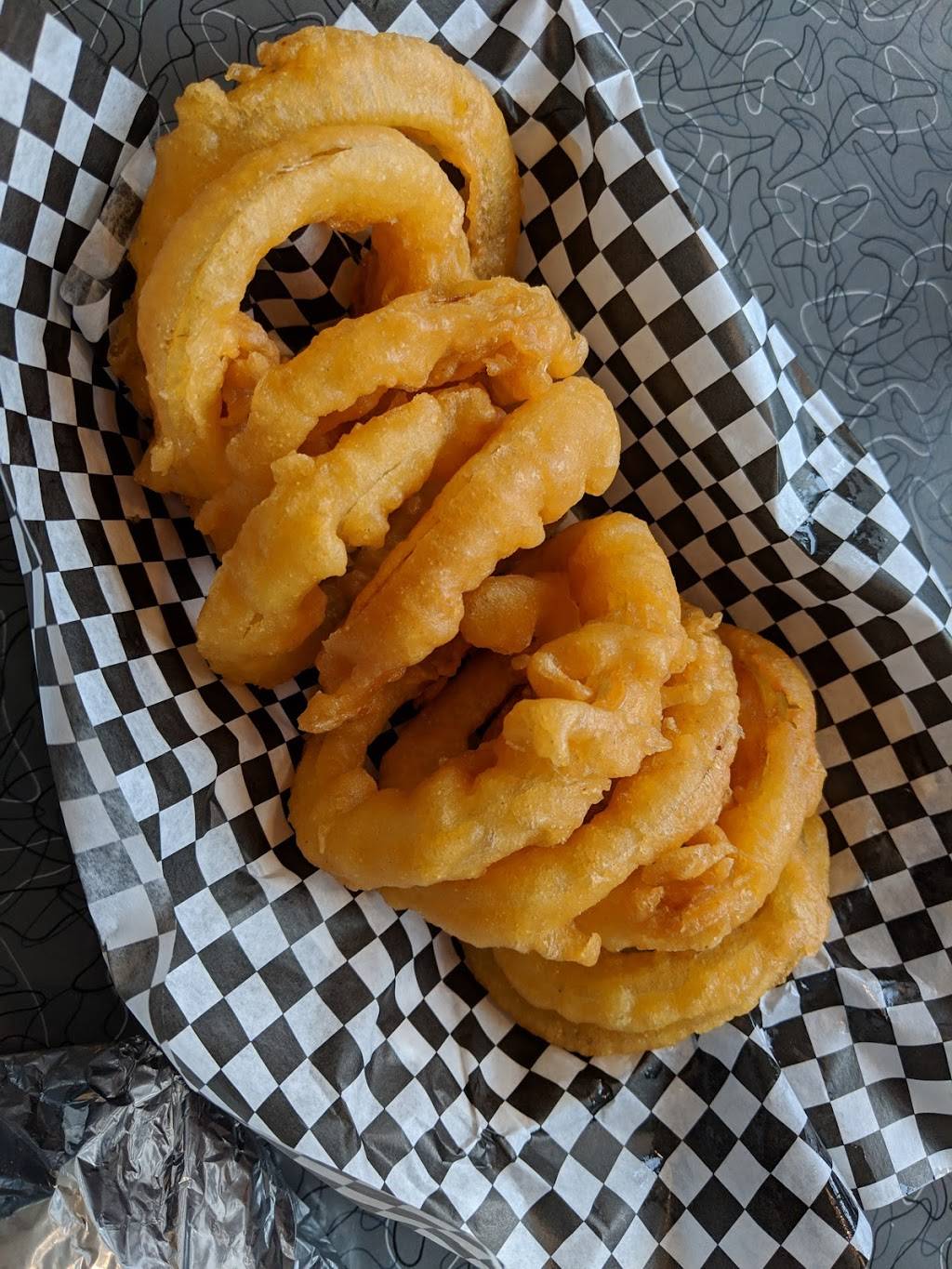 Edwards Drive-In Restaurant | restaurant | 2126 S Sherman Dr, Indianapolis, IN 46203, USA | 3177861638 OR +1 317-786-1638