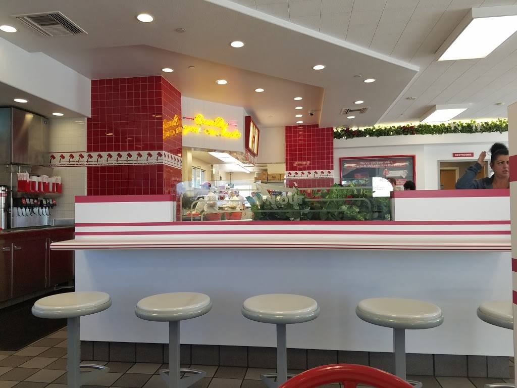 In-N-Out Burger | restaurant | 30296 Haun Rd, Menifee, CA 92584, USA | 8007861000 OR +1 800-786-1000