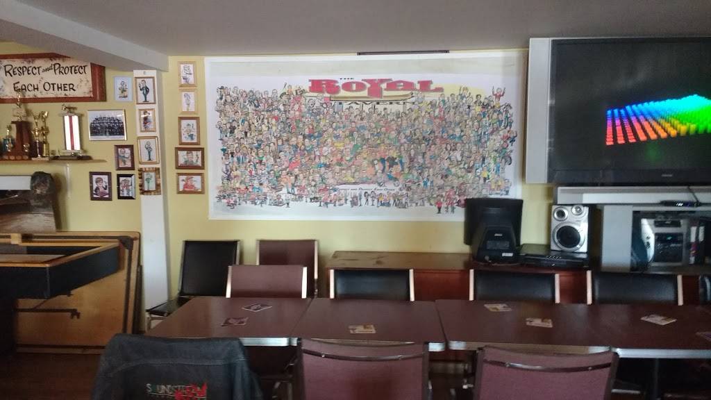 Royal Tavern | restaurant | 119 King St E, Chatham, ON N7M 3N1, Canada | 5193525210 OR +1 519-352-5210