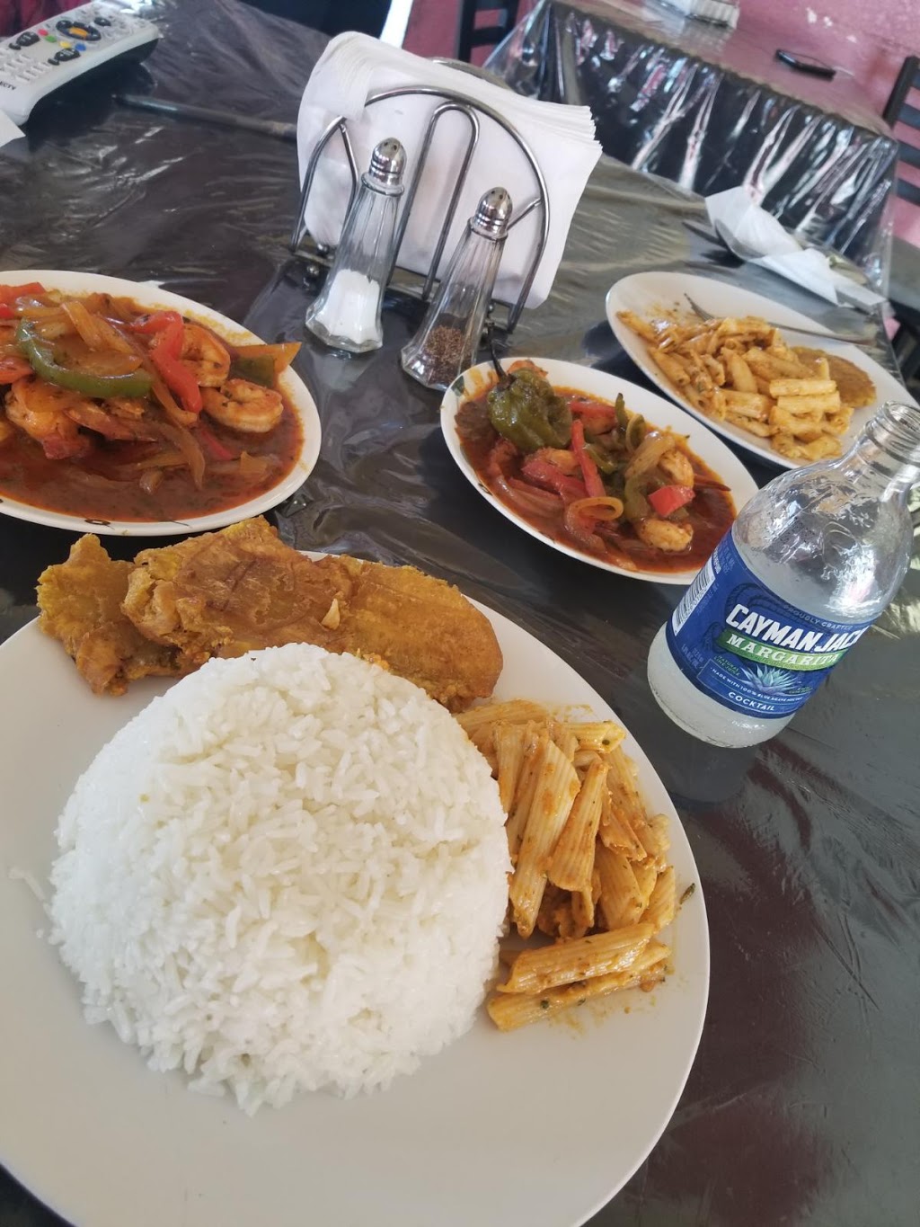 Caribbean Zone | restaurant | 14005 W Dixie Hwy, North Miami, FL 33161, USA | 3058927173 OR +1 305-892-7173