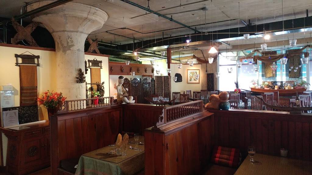 Siam Garden | restaurant | 2 Bridge Ave, Red Bank, NJ 07701, USA | 7322241233 OR +1 732-224-1233