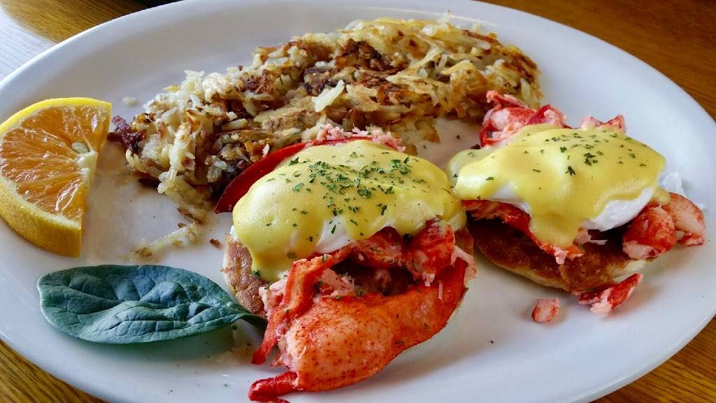 Lindas Breakfast Place | restaurant | 920 Lafayette Rd, Seabrook, NH 03874, USA | 6034742200 OR +1 603-474-2200