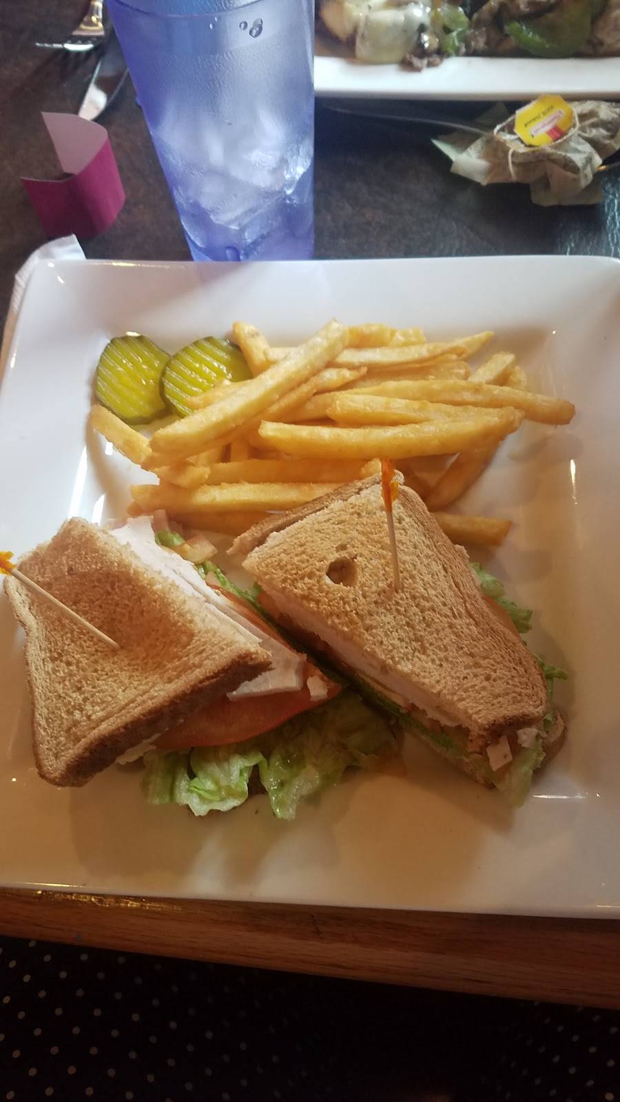 RipTide Sports Grille | restaurant | 1 Bay St, Tiverton, RI 02878, USA | 4018160023 OR +1 401-816-0023