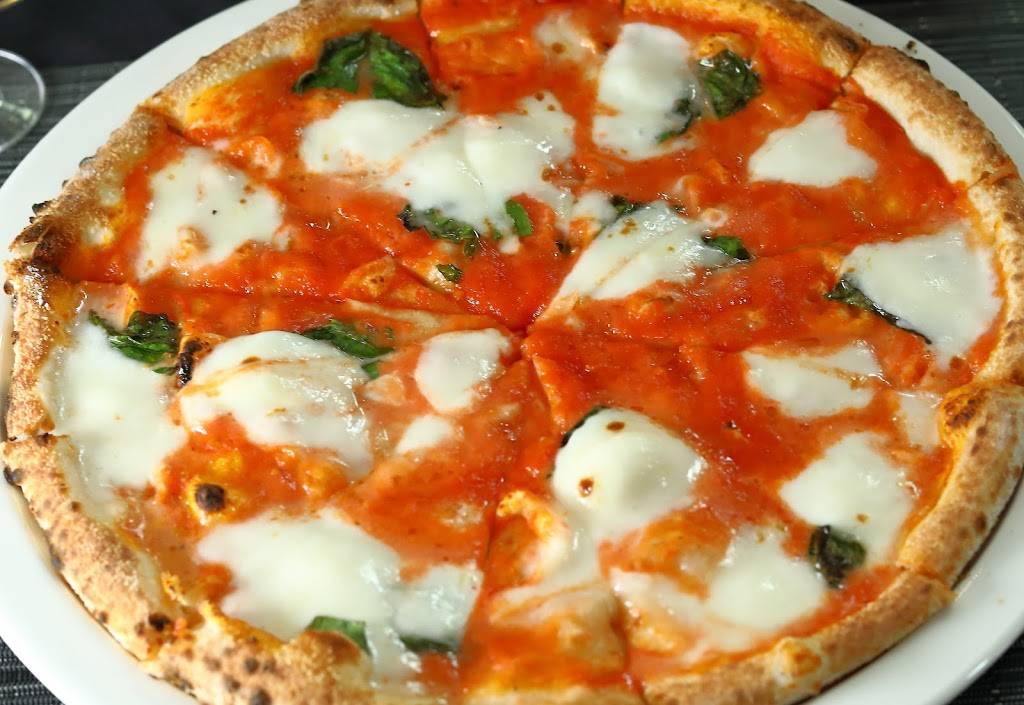 Limoncello Fresh Italian Kitchen | restaurant | 8245 W Sahara Ave, Las Vegas, NV 89117, USA | 7028881144 OR +1 702-888-1144