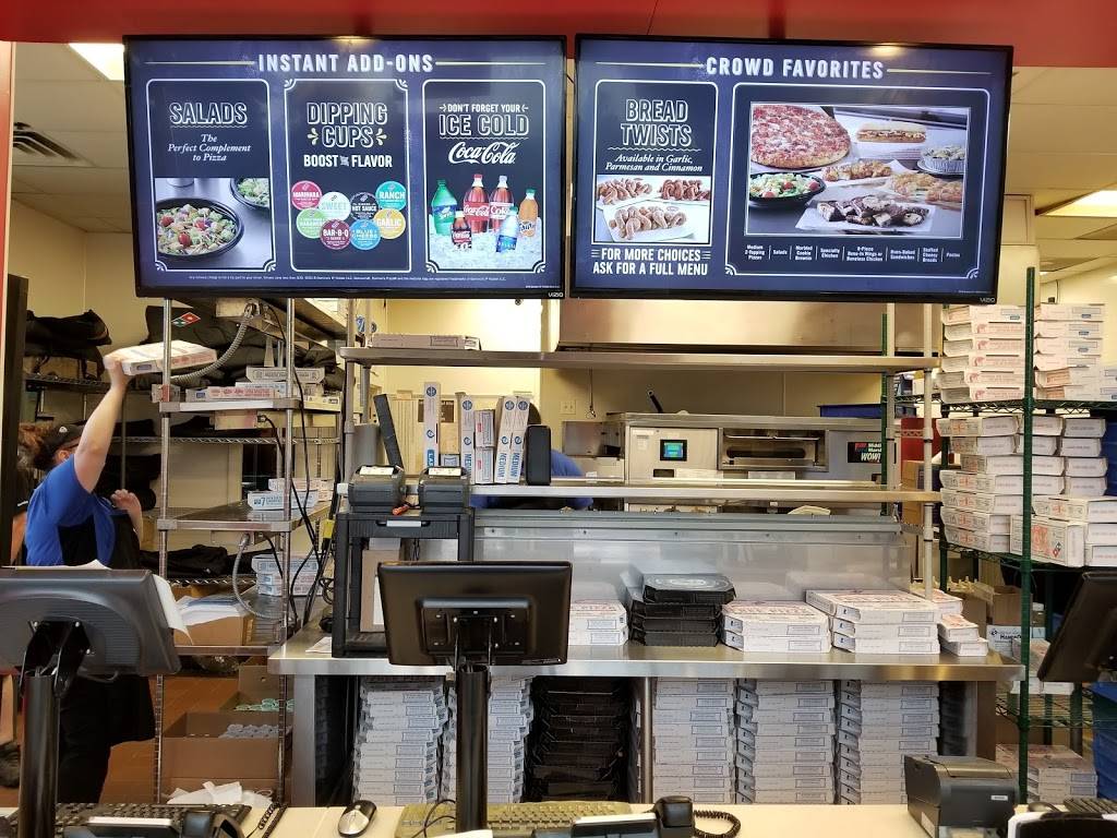 Dominos Pizza | meal delivery | 3903 Algonquin Rd, Algonquin, IL 60102, USA | 8478545554 OR +1 847-854-5554