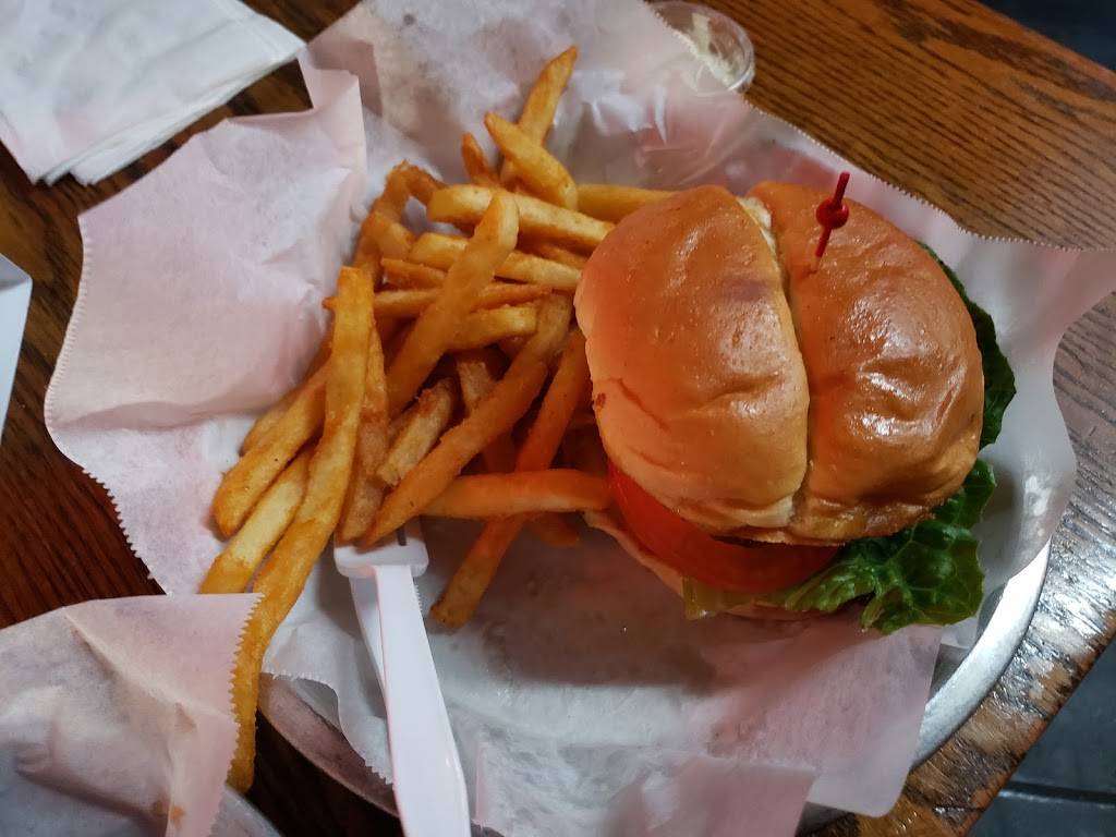 Toms Bar & Grill | restaurant | 20 S Euclid Ave, St. Louis, MO 63108, USA | 3143674900 OR +1 314-367-4900