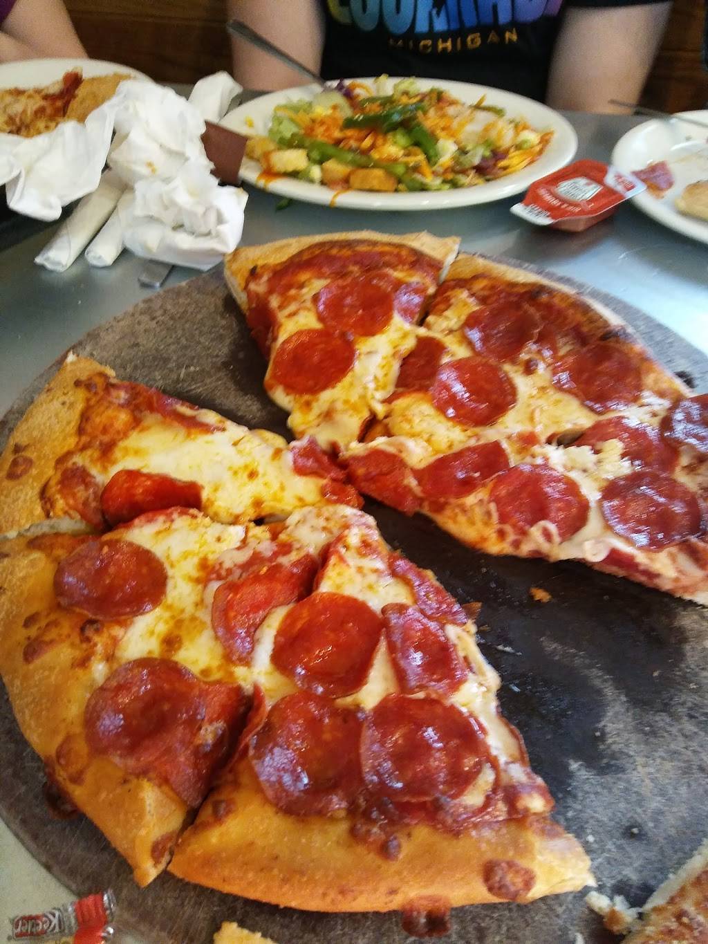 Pizza Hut | meal takeaway | 5953 W US-10, Ludington, MI 49431, USA | 2318432542 OR +1 231-843-2542