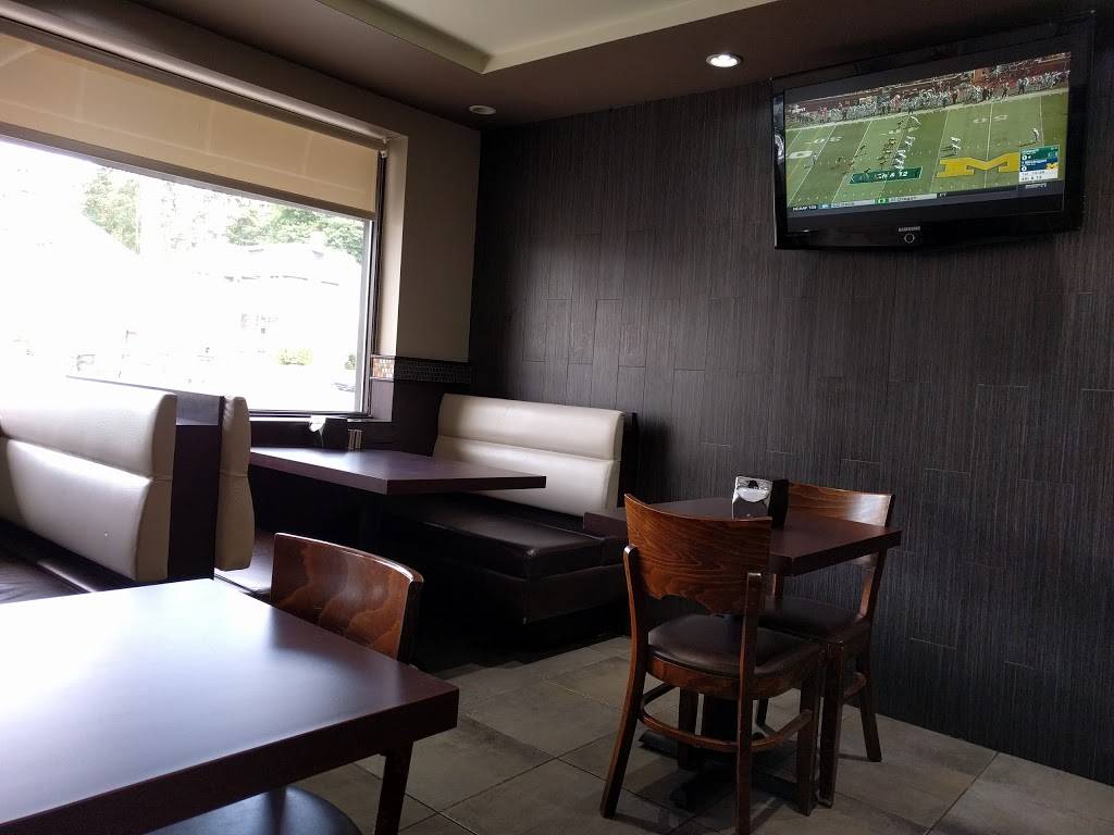 Berwyn Pizza | restaurant | 1026 Lancaster Ave, Berwyn, PA 19312, USA | 6106476339 OR +1 610-647-6339