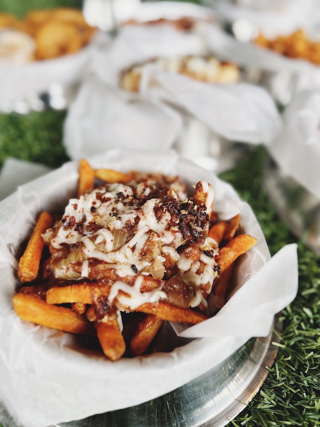 DAWG PARK South Barrington | restaurant | 100 W Higgins Rd suite L60, South Barrington, IL 60010, USA | 2246999999 OR +1 224-699-9999