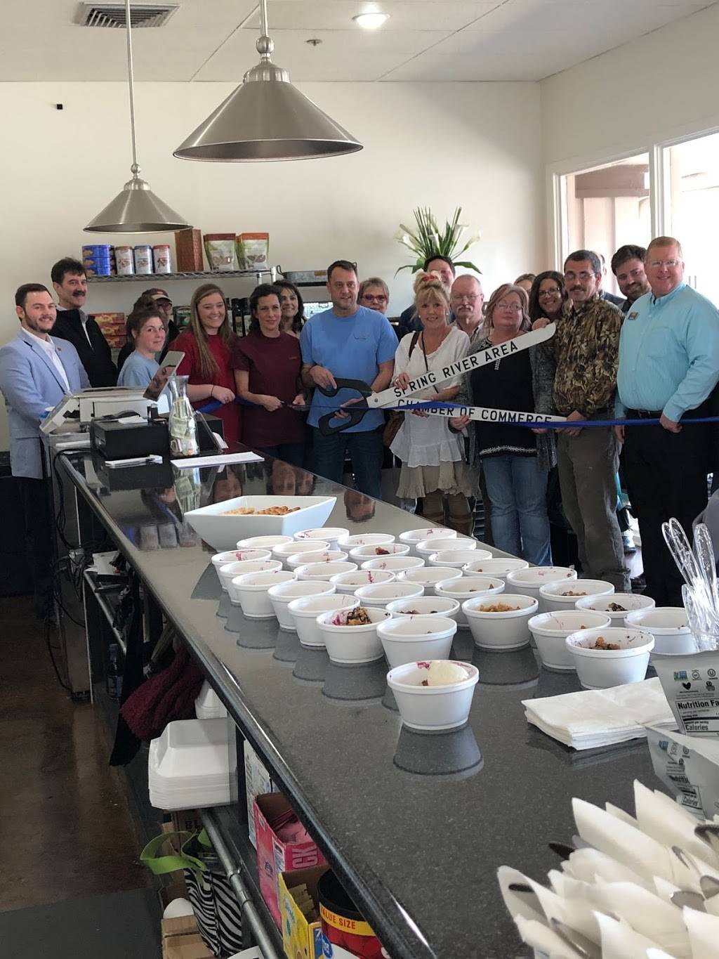 Chow On The Square | restaurant | 1 East Cherokee Village Mall #106, Cherokee Village, AR 72529, USA | 8707107047 OR +1 870-710-7047