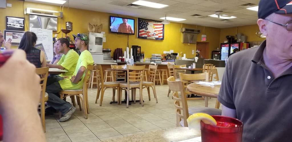 Zefs Coney Restaurant | restaurant | 201 3rd St, Bay City, MI 48708, USA | 9894021220 OR +1 989-402-1220