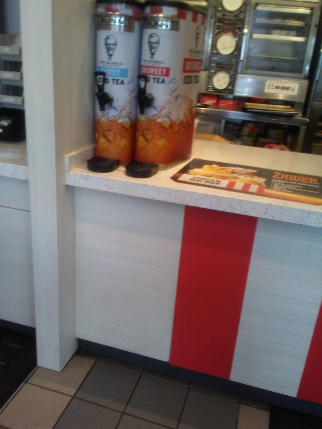 KFC | restaurant | 2113 Maysville Ave, Zanesville, OH 43701, USA | 7404540181 OR +1 740-454-0181